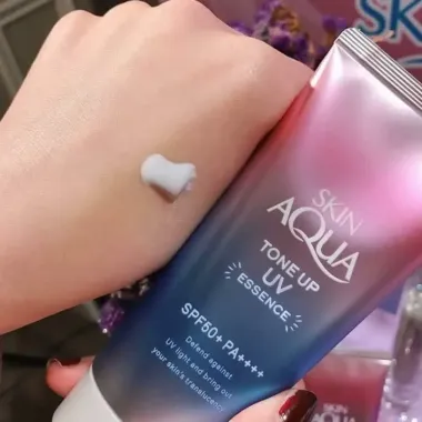 Kem chống nắng Skin Aqua Tone Up UV Essence 80g – Giải pháp bảo vệ và hiệu chỉnh tông da rạng rỡ từ Nhật Bản