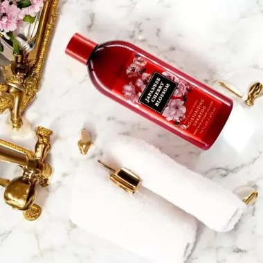 Bộ đôi gội xả Bath & Body Works Japanese Cherry Blossom 473ml – Suối nguồn dưỡng chất và hương hoa thanh khiết từ Mỹ