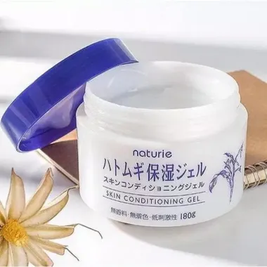 Kem dưỡng ẩm Naturie Hatomugi Skin Conditioning Gel 180g – Bí quyết dưỡng da căng mọng, trẻ hóa từ Nhật Bản