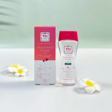 Dung dịch vệ sinh phụ nữ PH Care Nhật Bản