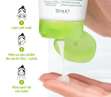 Sữa rửa mặt dưỡng ẩm Simple 150ml